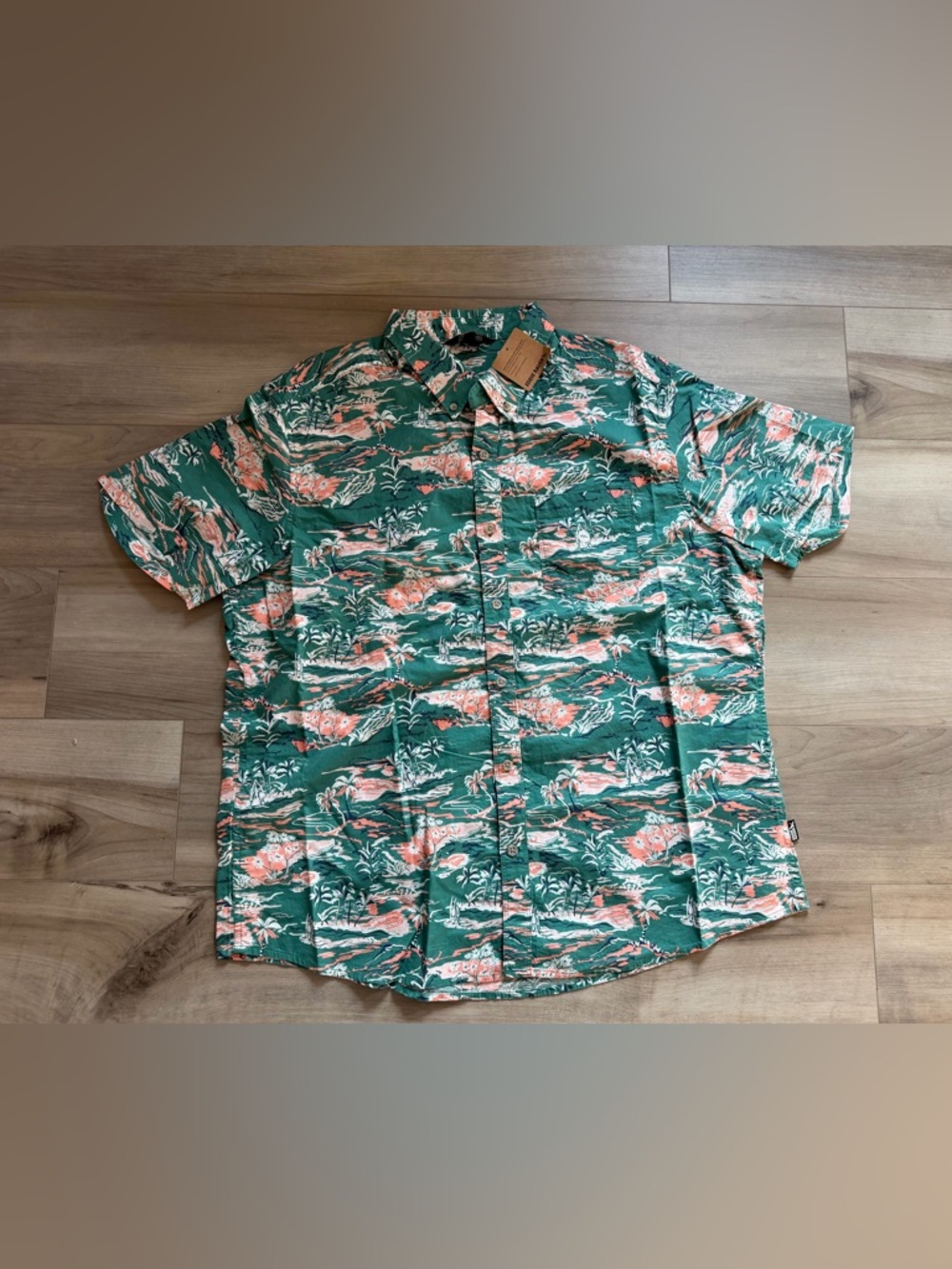 Eddie Bauer Men’s Short-Sleeve Button-Up Shirt